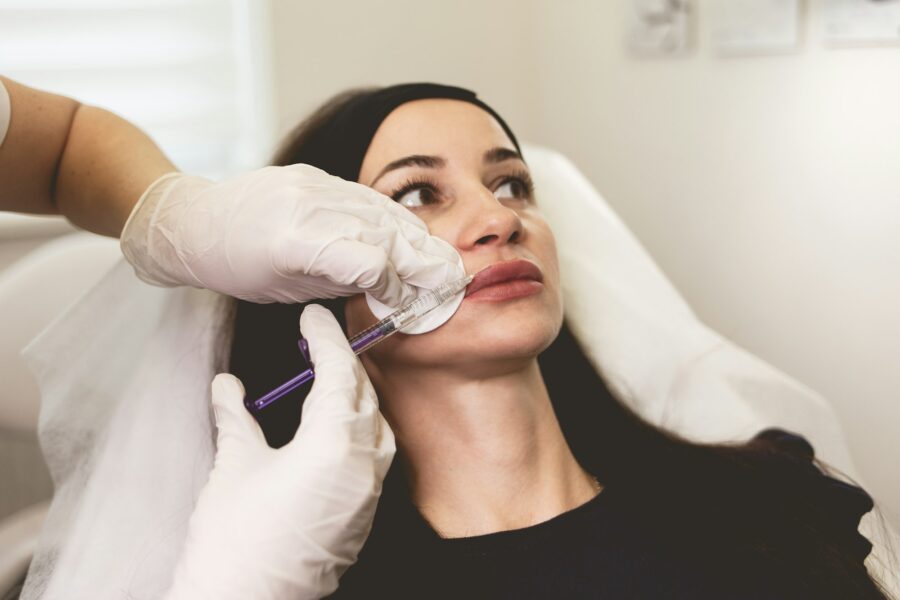 Fillers versus Botox: Wat is het verschil en welke is geschikt voor u?
